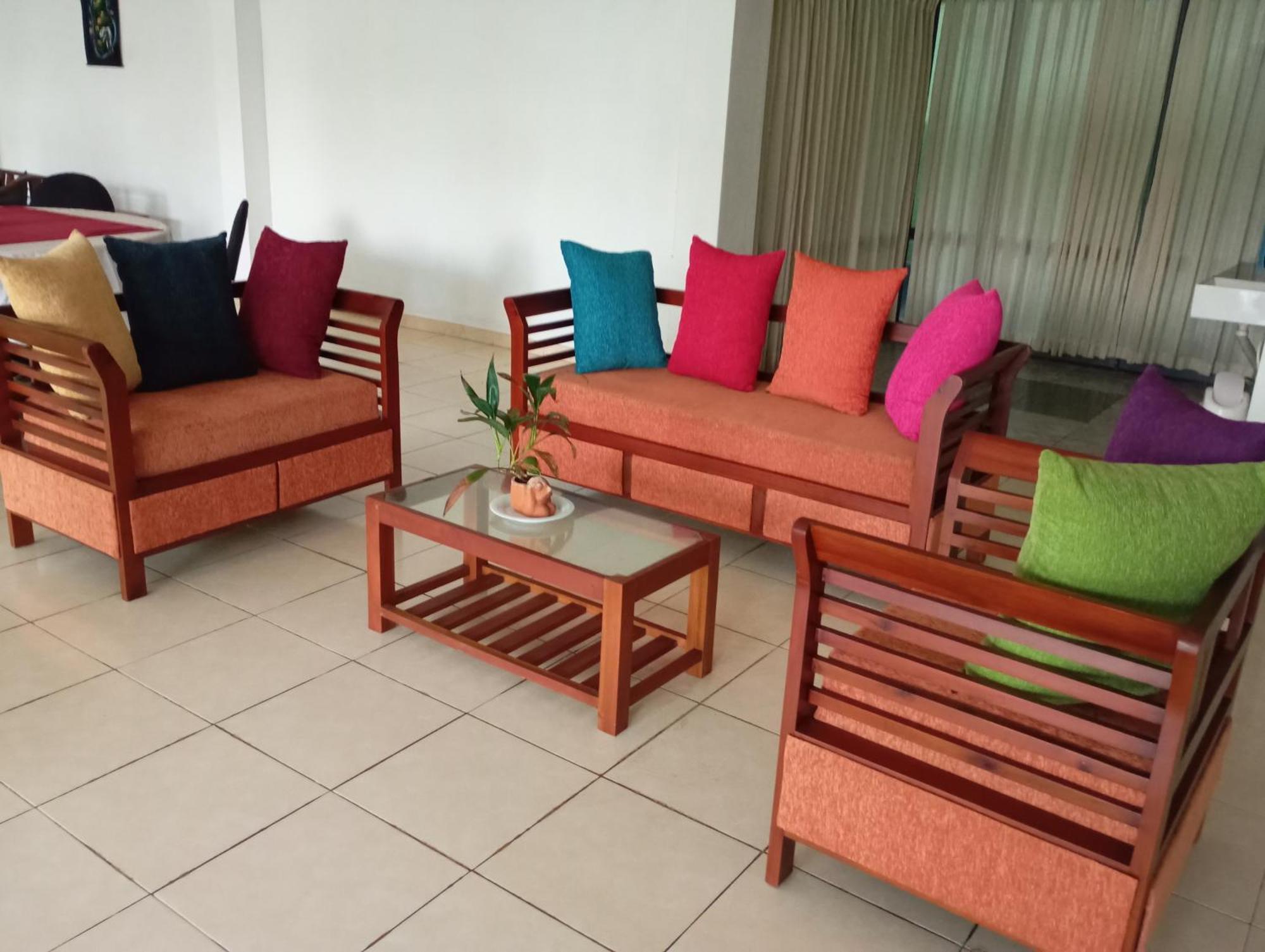 Larn'S Villa Hotel & Apartment 瓦都瓦 外观 照片